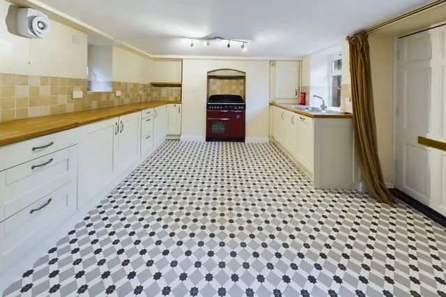 Channel Road, Clevedon, BS21, photo 2