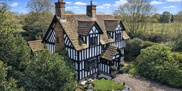 Thornton Common Road, Thornton Hough, CH63, photo 1