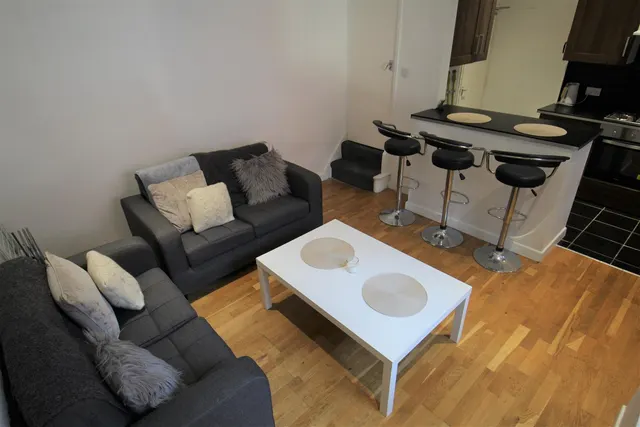 Meadow View, Hyde Park, LS6, photo 3