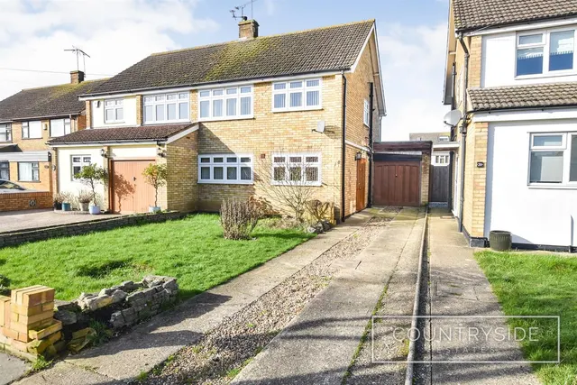 Moreland Avenue, Benfleet, photo 1