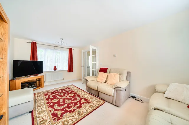 Dumas Drive, Whiteley, PO15, photo 3
