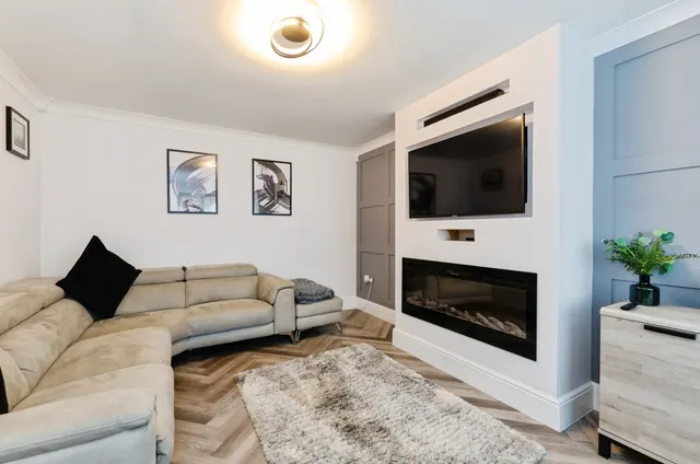 Blackberry Drive, Hindley, WN2, photo 2