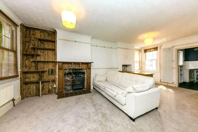 Photo 2 — Union Street, Farnborough, Hampshire, GU14 7QA