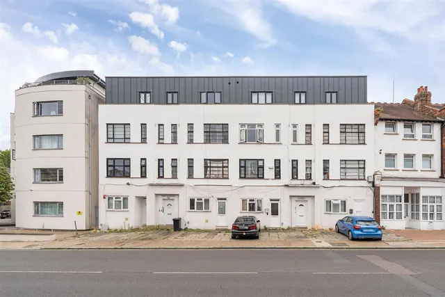 2 bedroom flat, Perry Mansions, Catford Hill