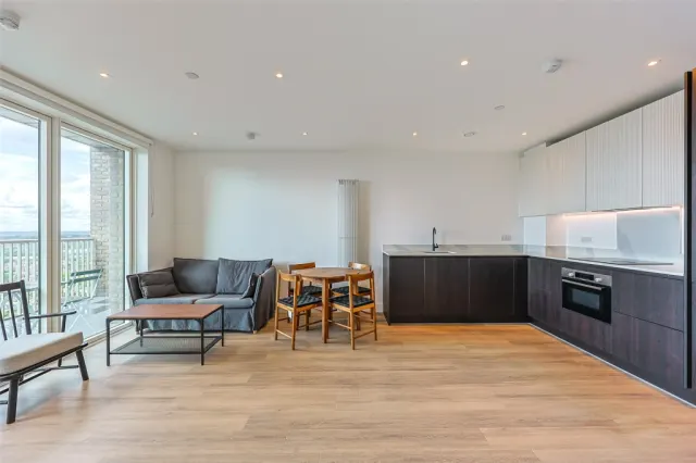 Heartwood Boulevard, Acton, W3, photo 1
