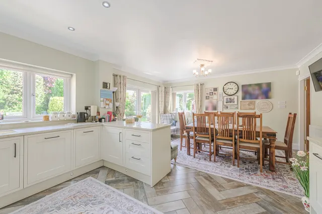Rowthorn Close, Streetly, photo 3