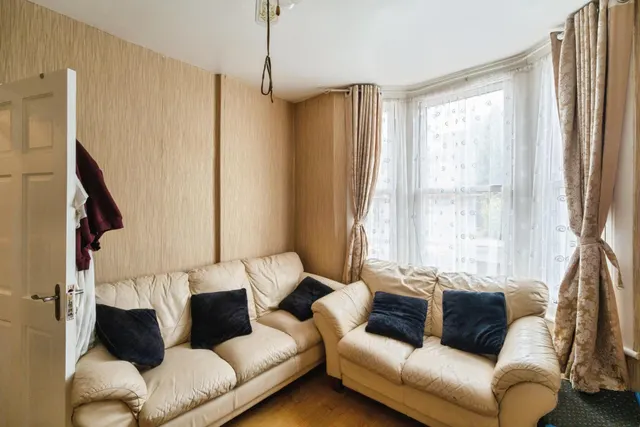 Keogh Road, London, E15, photo 3