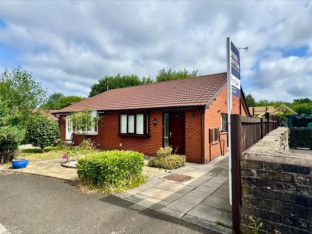 Kathan Close, Newbold, OL16, photo 1