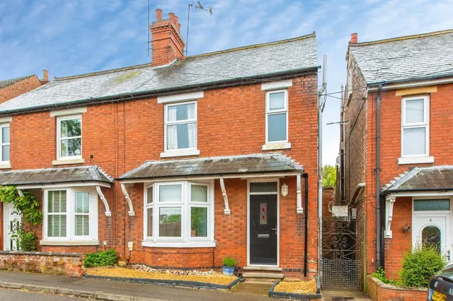Highfield Road, Kettering, NN14, photo 1