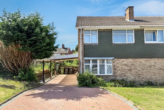 Brackendale Drive, Stockingford, CV10, photo 1