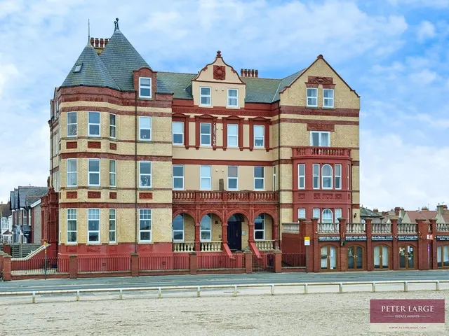 Photo 3 — 83-84 West Parade, Rhyl, Denbighshire, LL18 1HX