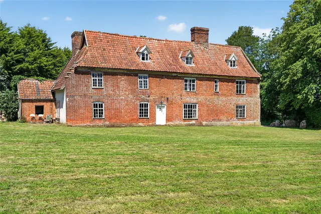 Bramfield, IP19, photo 1
