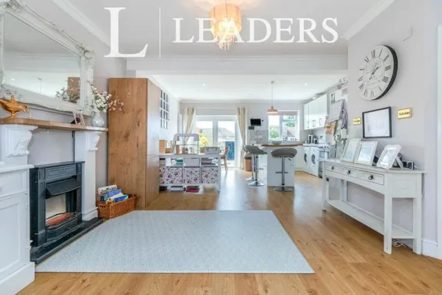 Brocks Drive, Cheam, SM3, photo 2