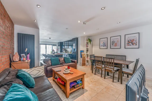 18 Langton Road, London, photo 1