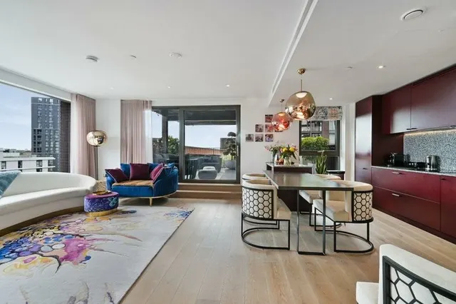 Embassy Gardens, SW11, photo 1