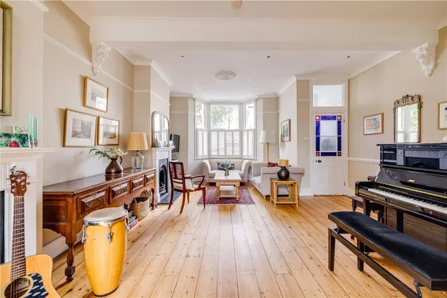Burnthwaite Road, London, SW6, photo 1