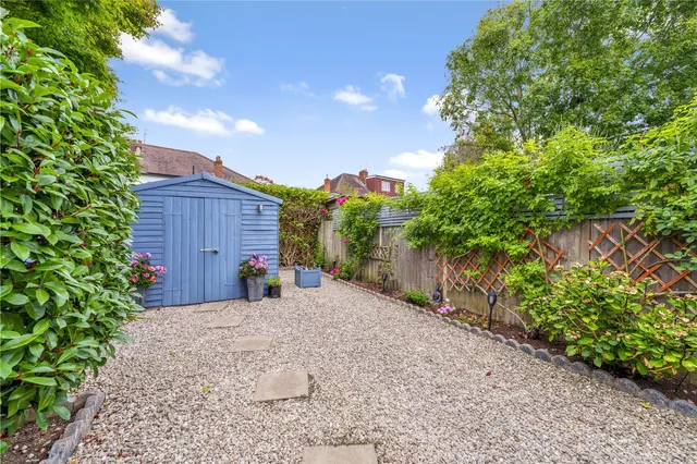 Photo 2 — Fulwood Gardens, Twickenham, TW1 1EN