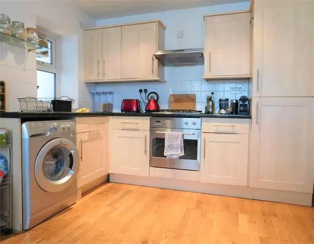 Photo 2 — Sutherland Road, Ealing, London, W13 0DT
