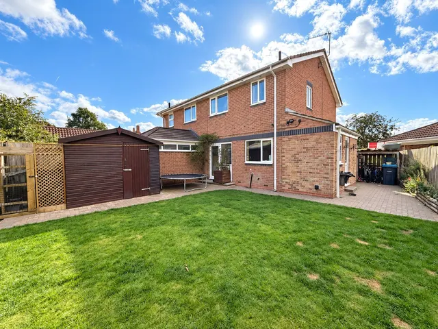 Fernwood Close, Brompton, DL6, photo 1