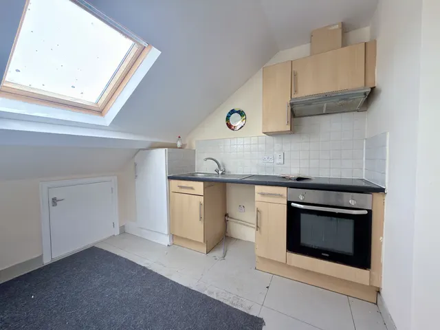 1 bedroom flat — 247B, Northborough Road