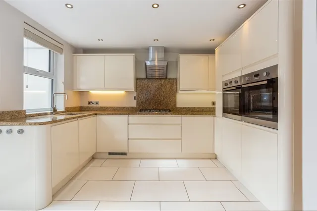 Rodney Road, Cheltenham, GL50, photo 1