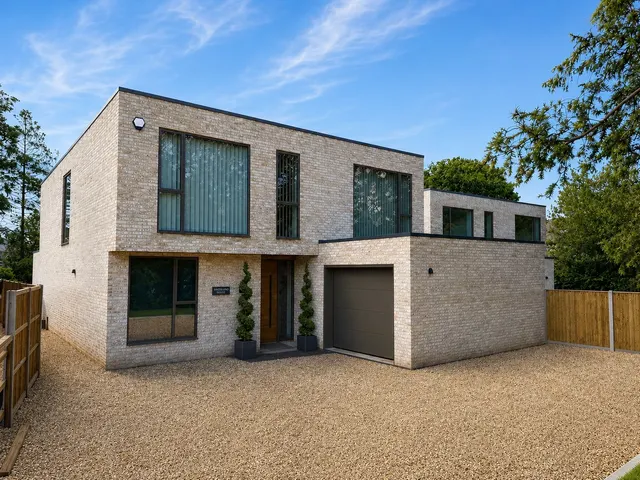 Danes Road, Awbridge, Romsey, Hampshire, SO51 0HL, photo 1