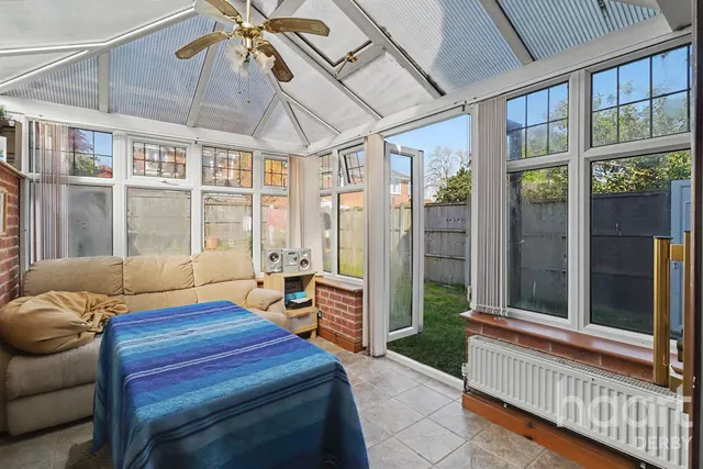 Ashcombe Gardens, Oakwood, DE21, photo 2