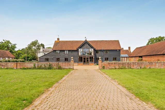 4 bedroom property — Guildford Road, Alfold, Cranleigh, Surrey, GU6 8JS