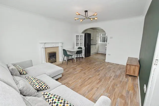 Wheelwright Close, Leeds, LS12, photo 3