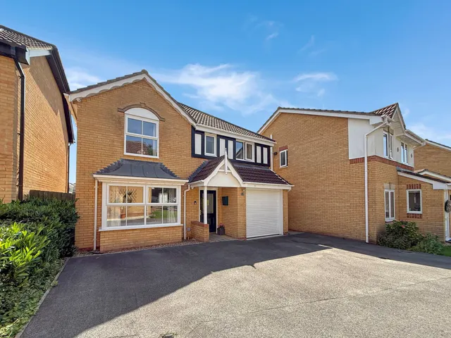 Wellow Drive, Frome, BA11, photo 1