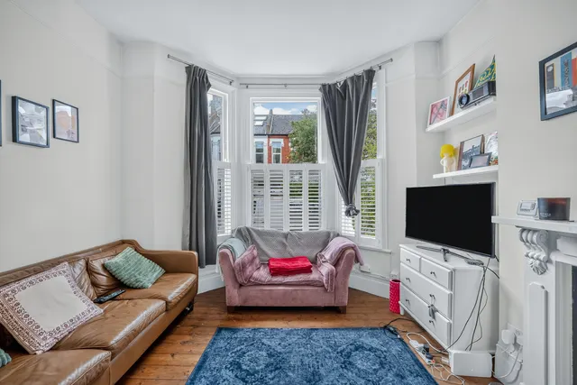 Photo 2 — Elspeth Road, London, SW11