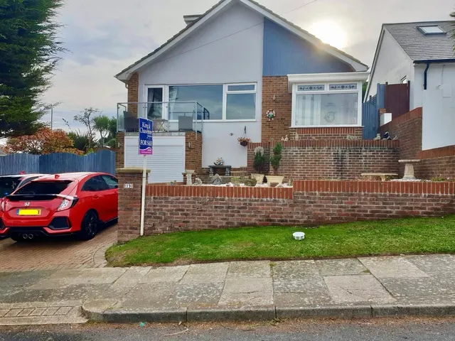 Chorley Avenue, Saltdean, BN2, photo 1