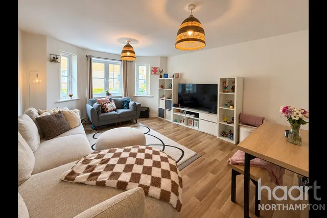 Dainty Grove, Northampton, NN4, photo 3