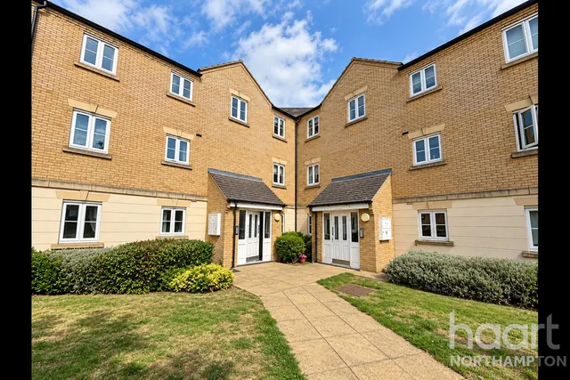 Dainty Grove, Northampton, NN4, photo 1