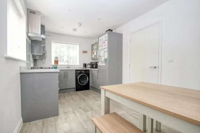 Photo 2 — Farm Road, Horton Heath, Eastleigh, SO50 7HR