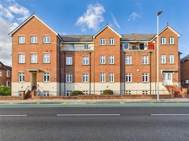 London Road, Gloucester, Gloucestershire, GL1, photo 1
