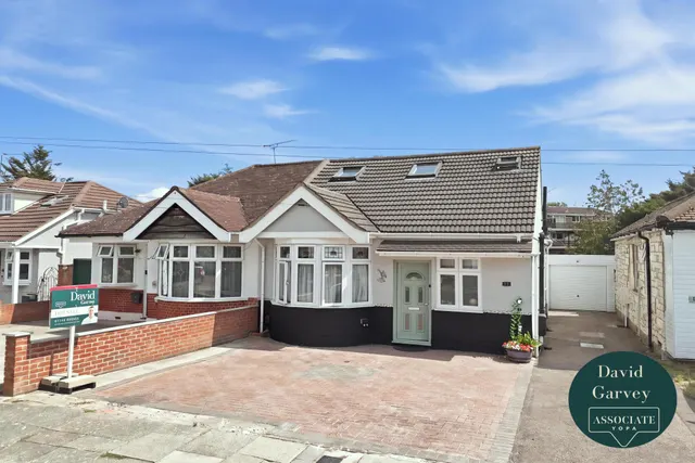 Heather Drive, Romford, RM1, photo 1