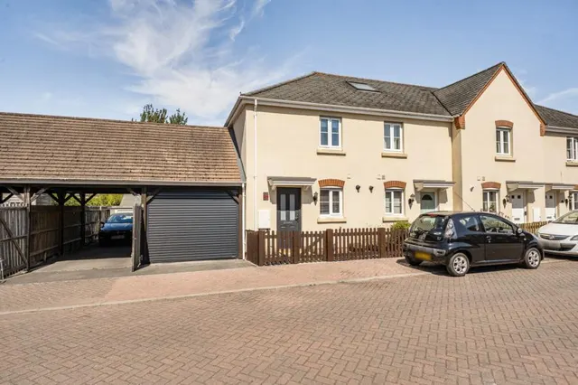 Grenadier Gardens, Thatcham, RG19, photo 1
