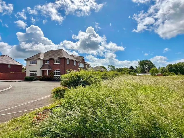 Axford Close, Swindon, Wiltshire, SN3 6FA, photo 1