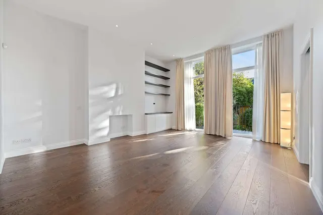 Sinclair Road, London, W14, photo 2