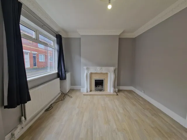 Ridgefield Street, Castleford, WF10, photo 2