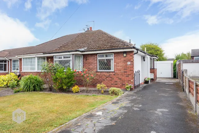 Severn Road, Culcheth, Warrington, WA3 5ED, photo 1