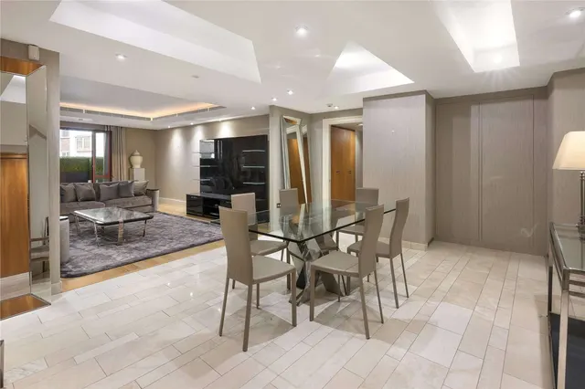 Lancelot Place, London, SW7 1DR, photo 1