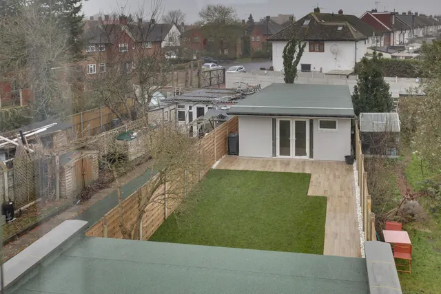 Feltham, TW13, photo 1