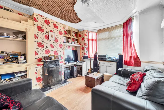 Hatton Road, Feltham, photo 2