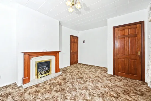 Photo 2 — Calvary Crescent, Bentilee, Stoke-on-Trent