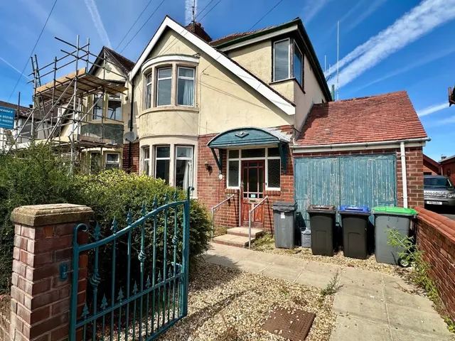 Faringdon Avenue, Blackpool, photo 1