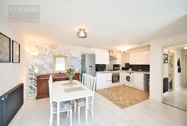 Castle Road, Barking, RM9, photo 2