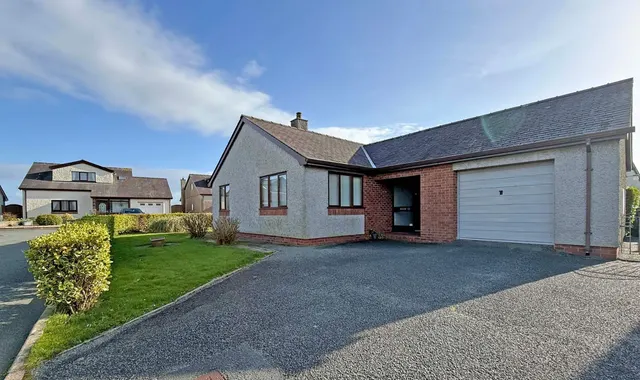 Llys Y Rhos, Rhostrehwfa, photo 2