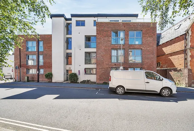 St. Pauls Road, Cheltenham, GL50 4EX, photo 1